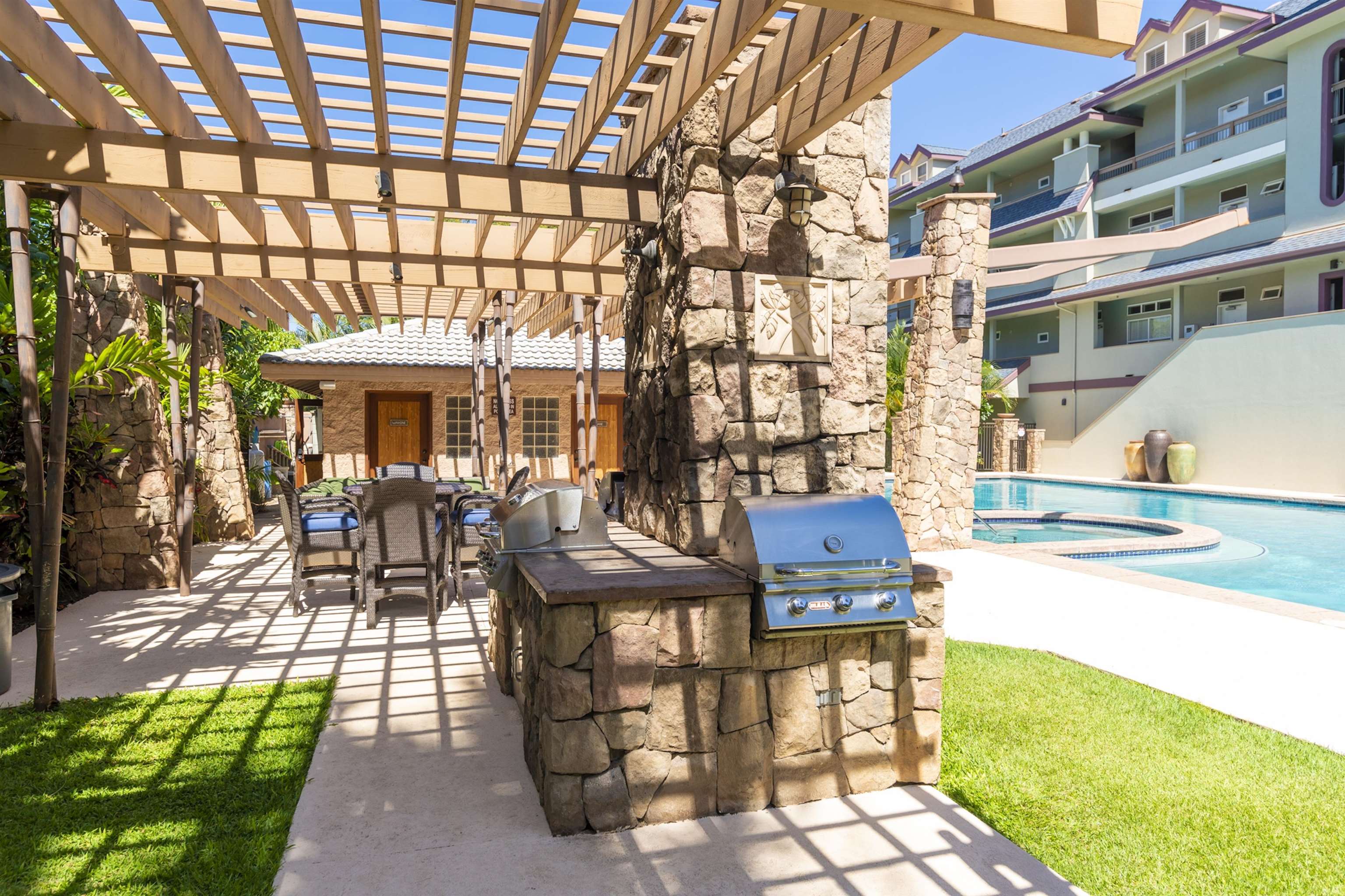 3708 LOWER HONOAPIILANI Rd Unit: E20