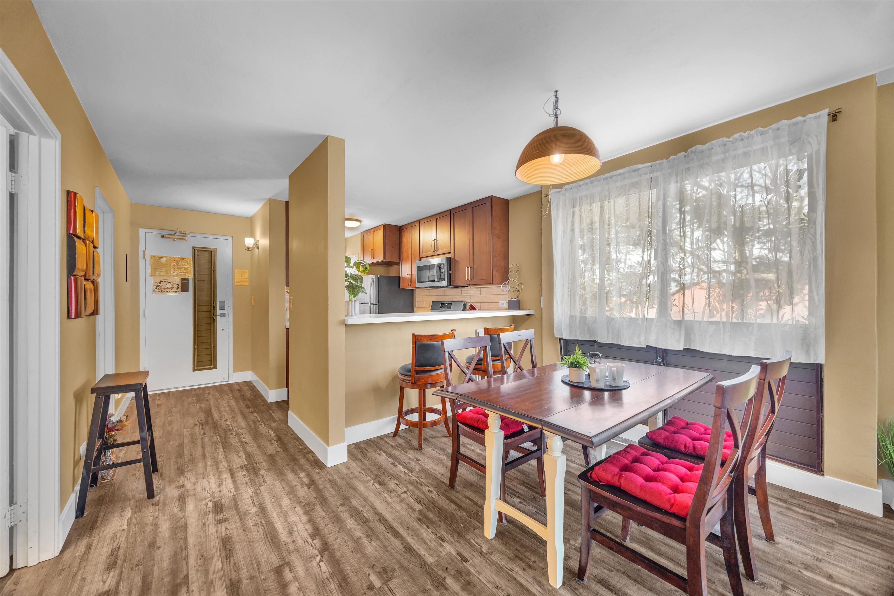 4310 Lower Honoapiilani Rd Unit: 520