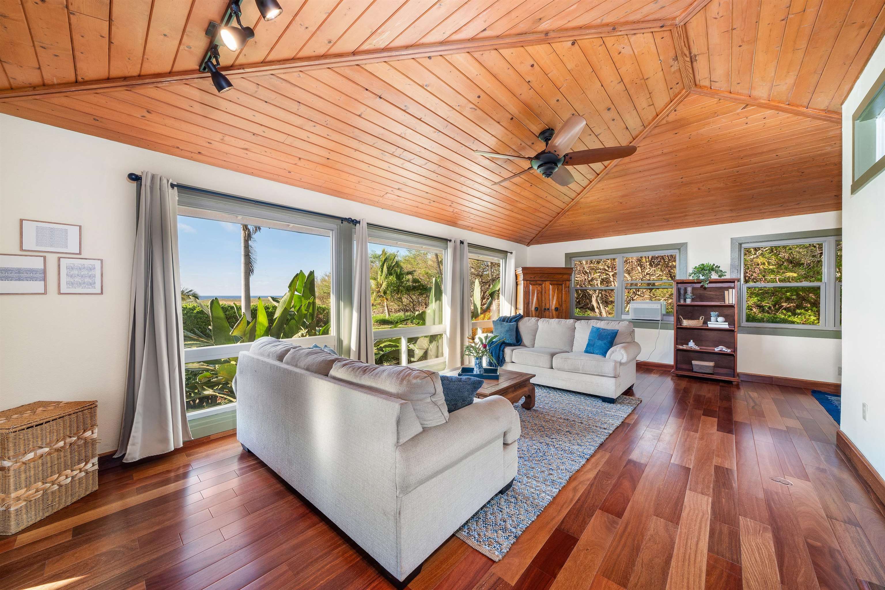 2944 Kalua Koi Rd