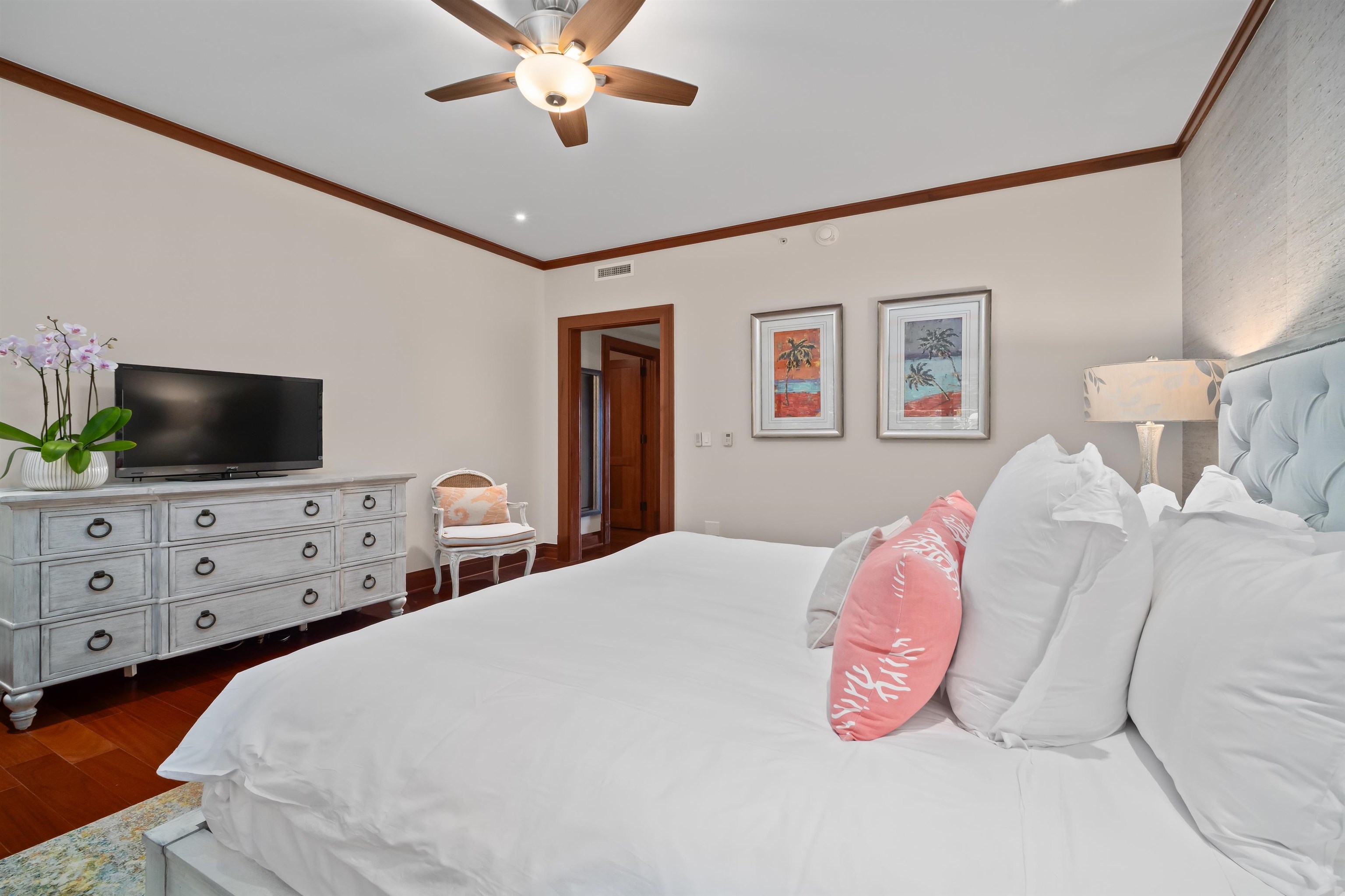 1 Bay Dr Unit: 1103