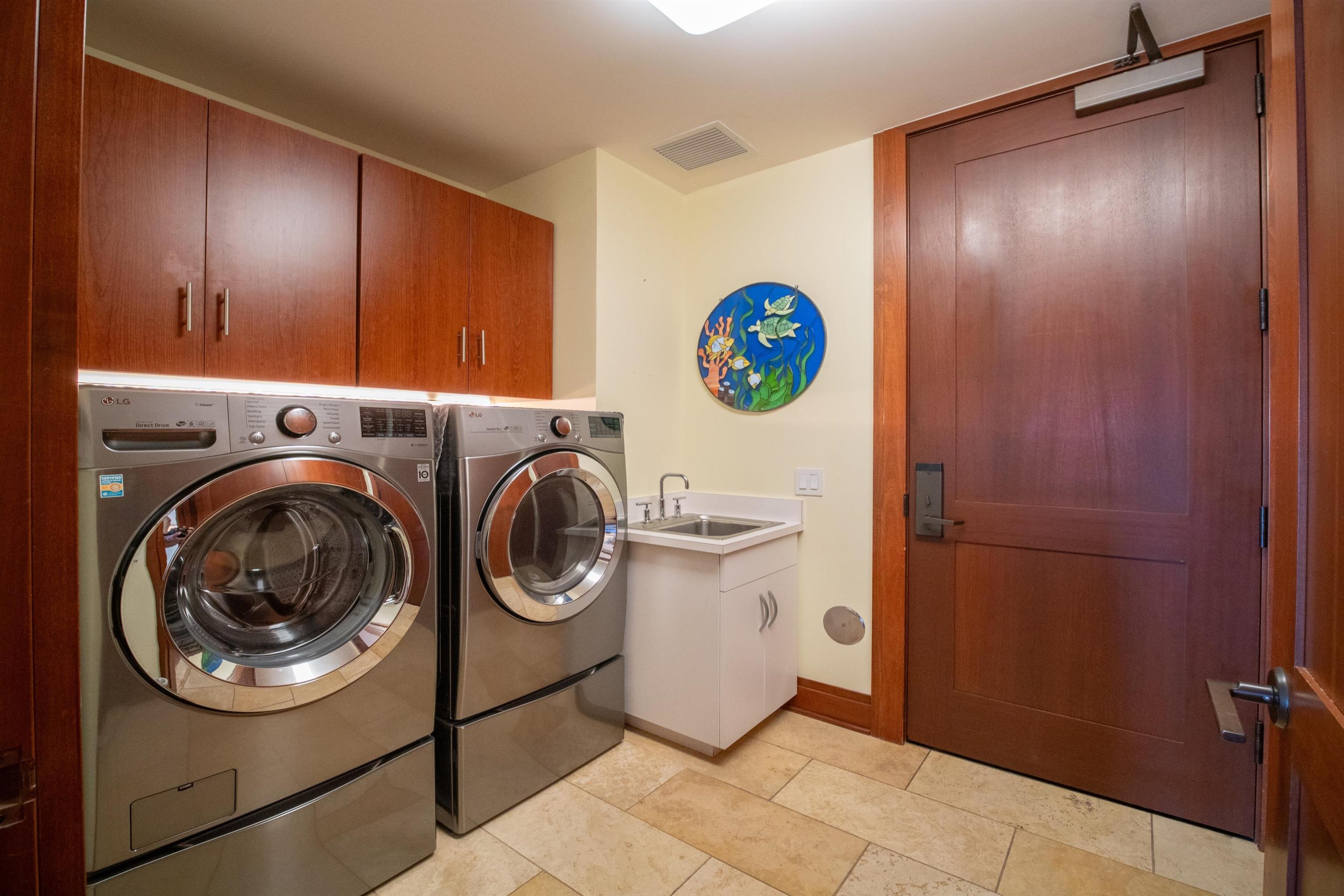 1 Bay Dr Unit: 1103