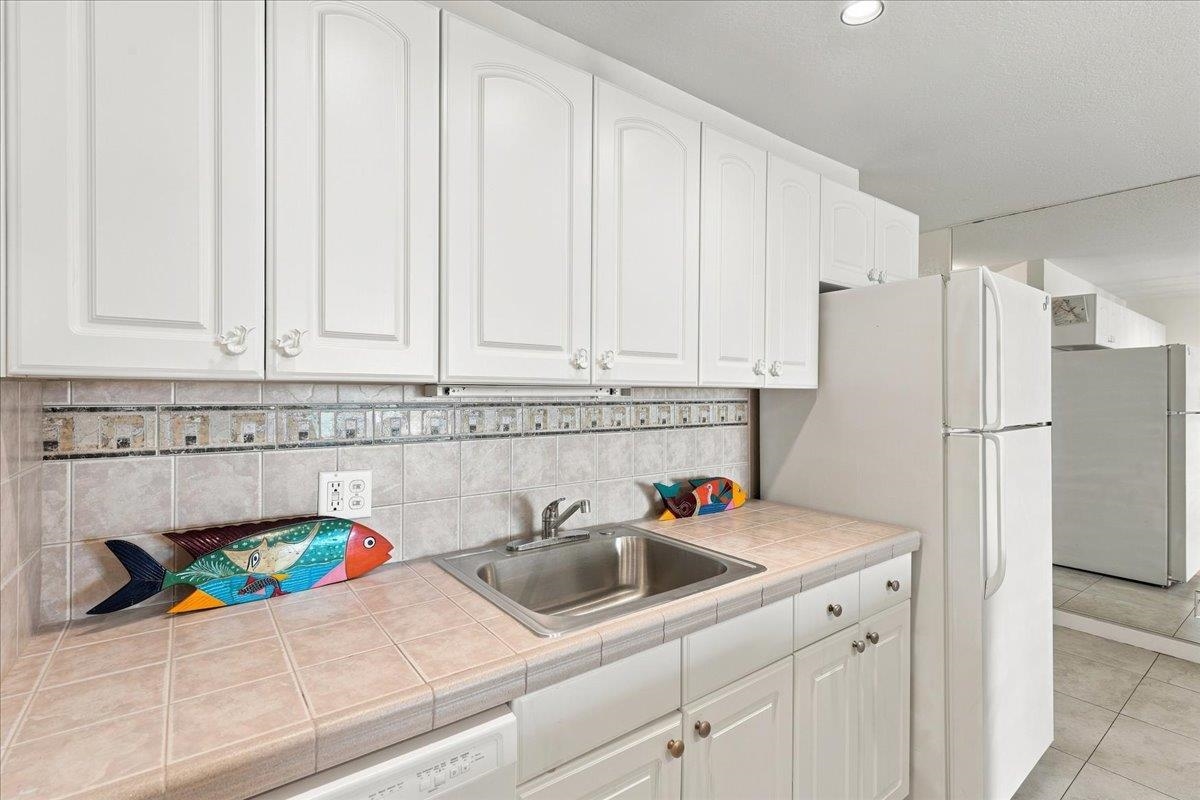 3975 Lower Honoapiilani Rd Unit: 115