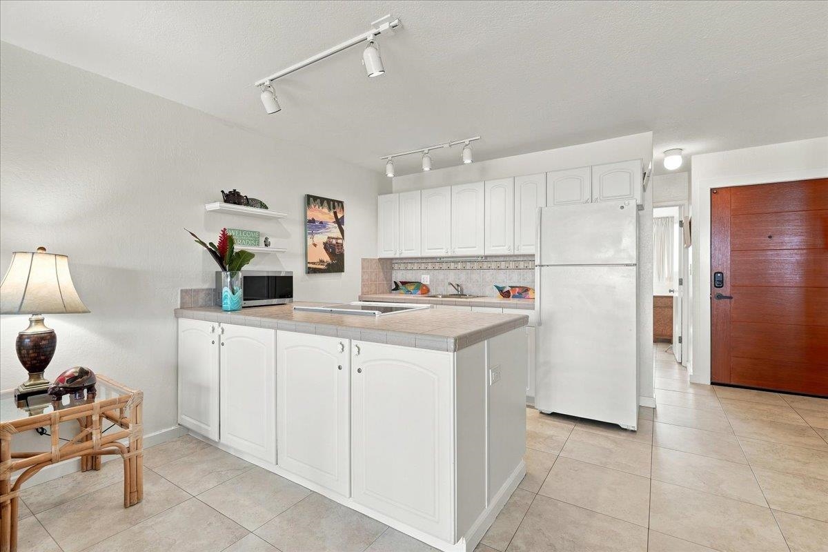 3975 Lower Honoapiilani Rd Unit: 115