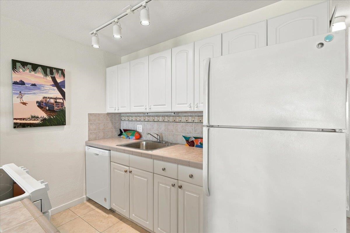 3975 Lower Honoapiilani Rd Unit: 115