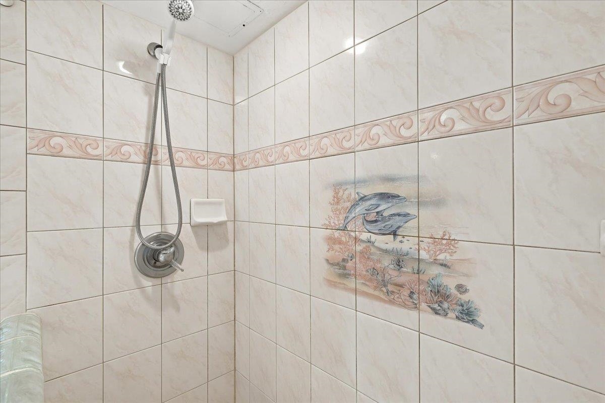 3975 Lower Honoapiilani Rd Unit: 115
