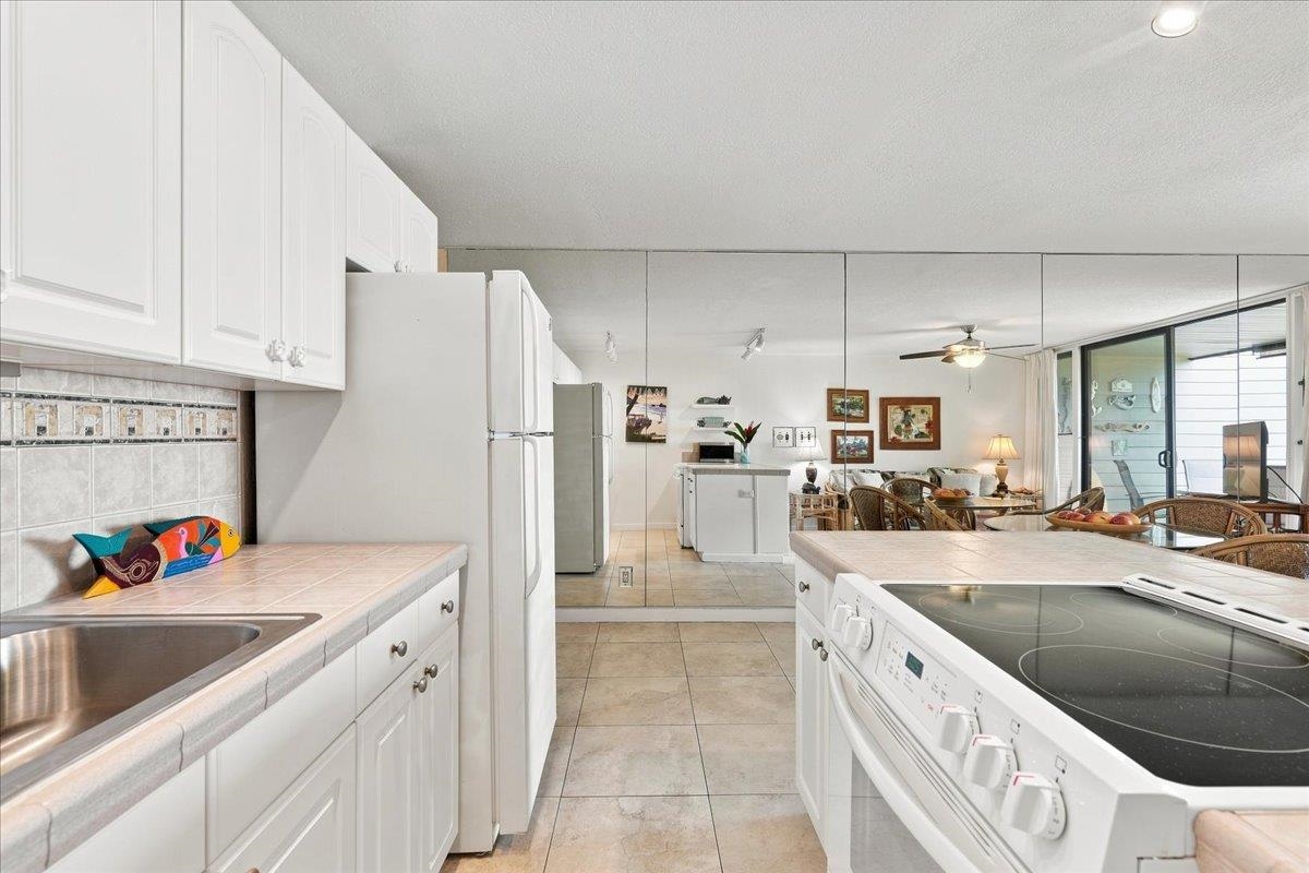 3975 Lower Honoapiilani Rd Unit: 115