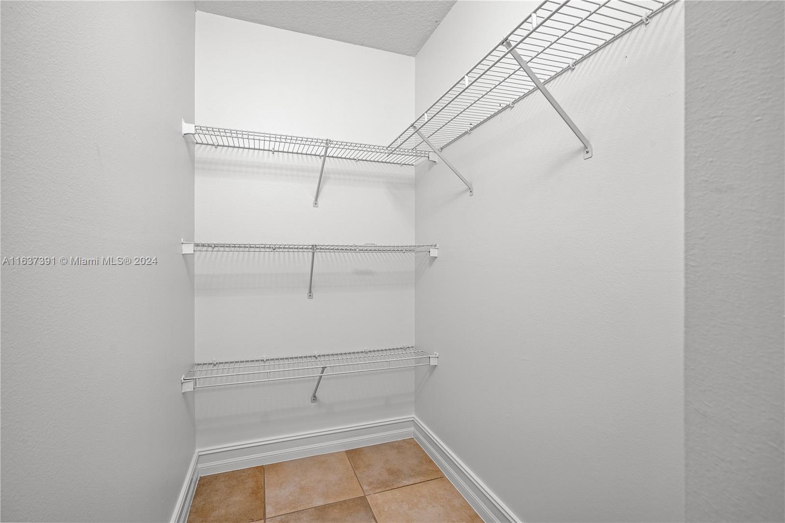 3755 SW 153 Ct
