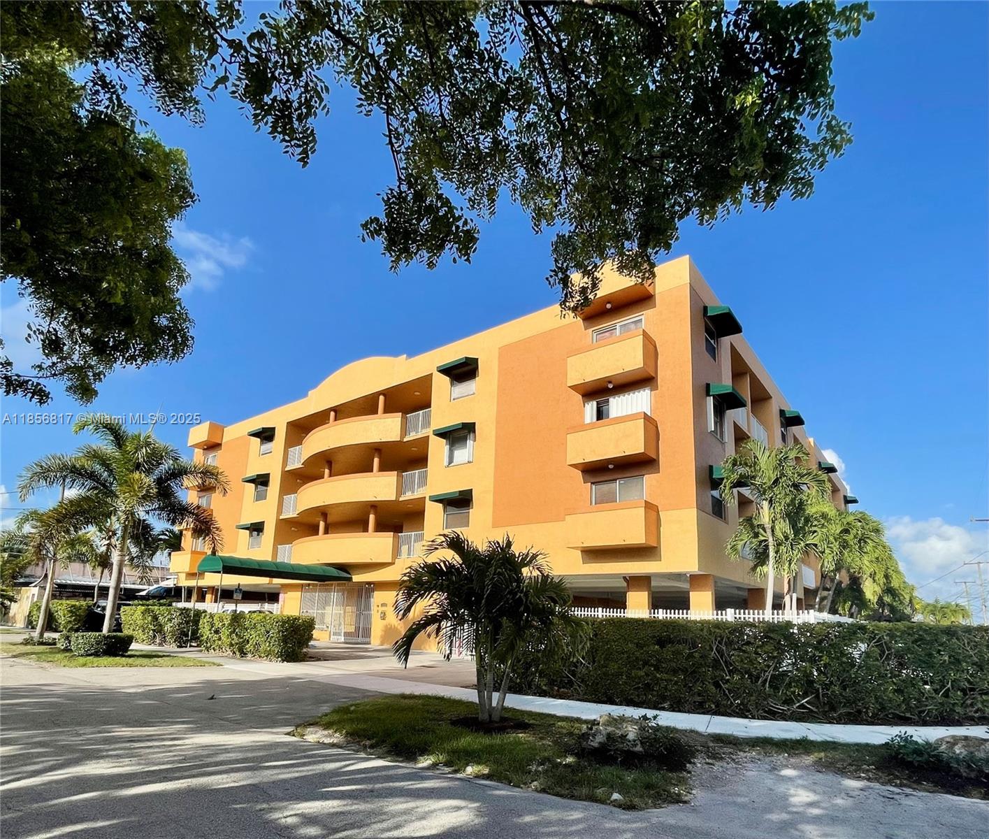 2441 SW 31st Ave # 302