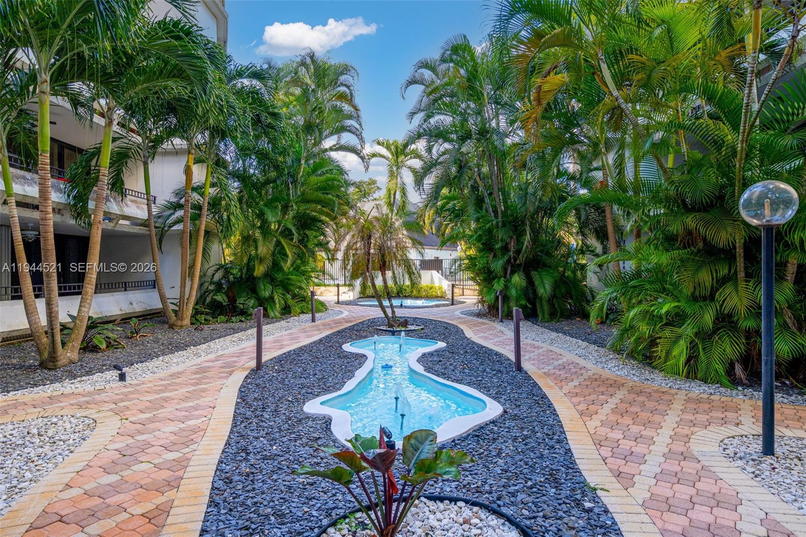 13953 Kendale Lakes Cir # 608B