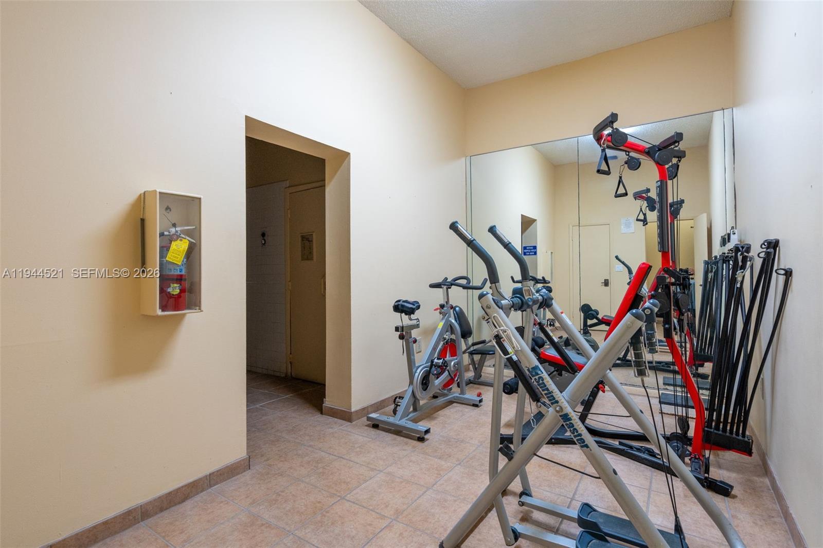 13953 Kendale Lakes Cir # 608B