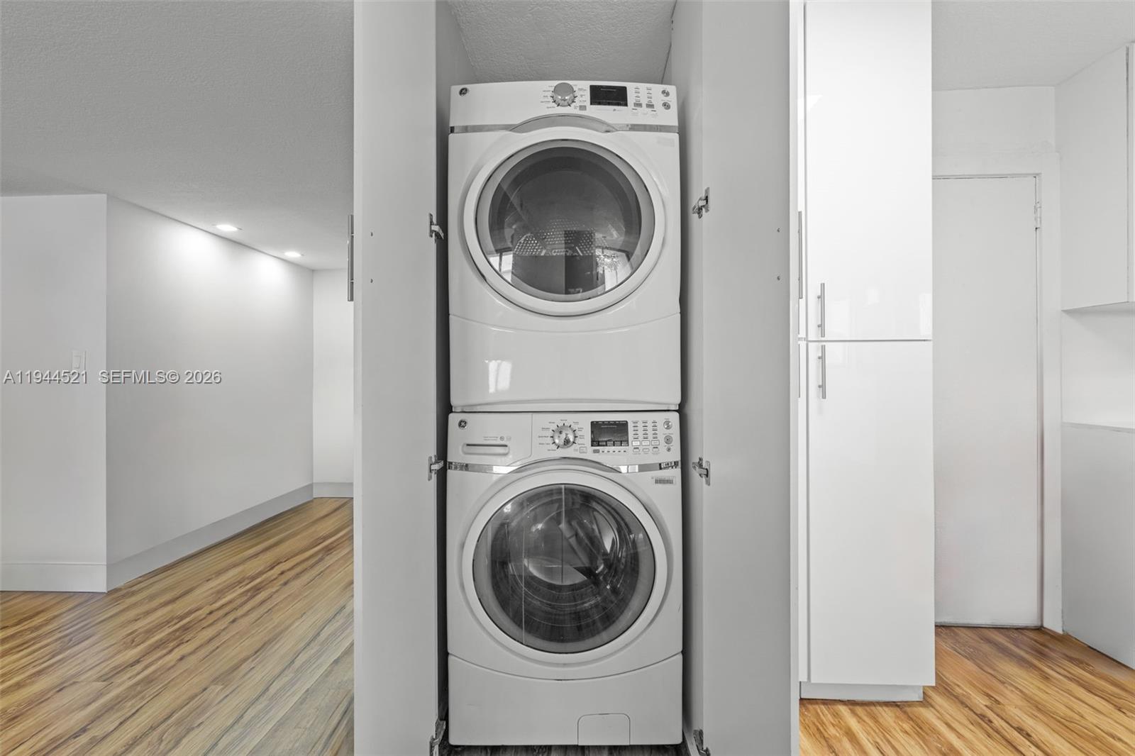 13953 Kendale Lakes Cir # 608B