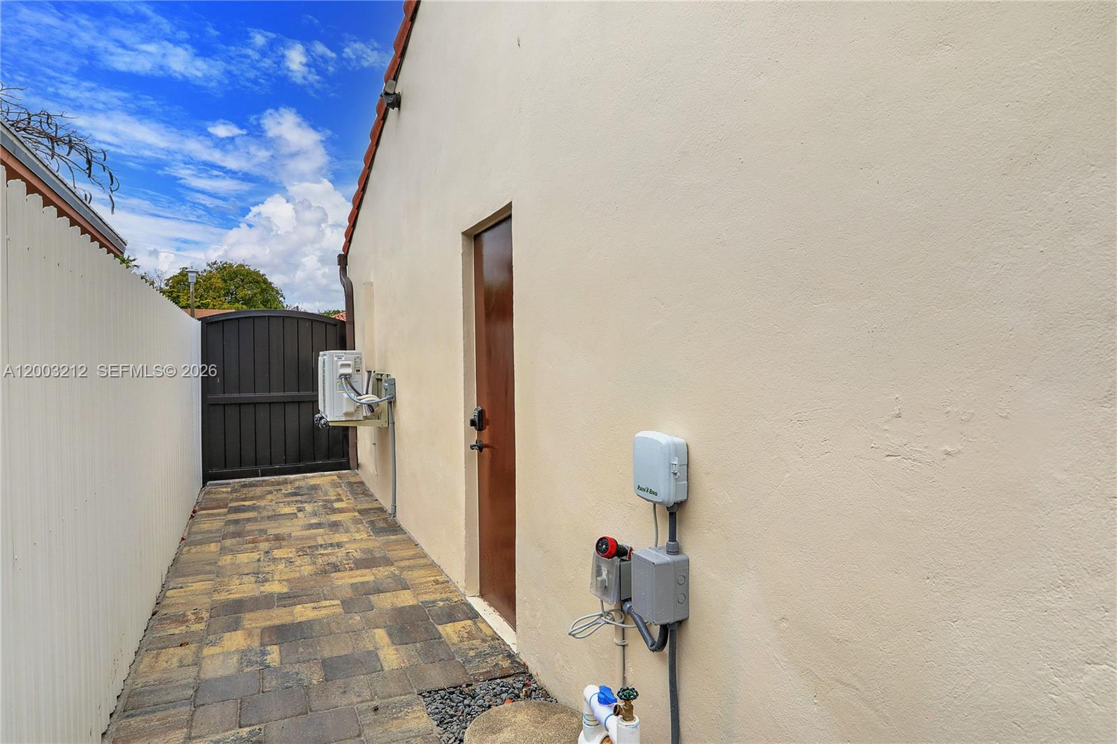 2368 SW 21st St Side