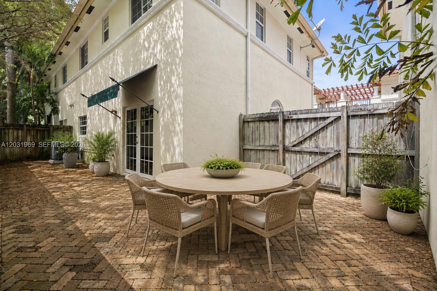 3229 Virginia St # 3229