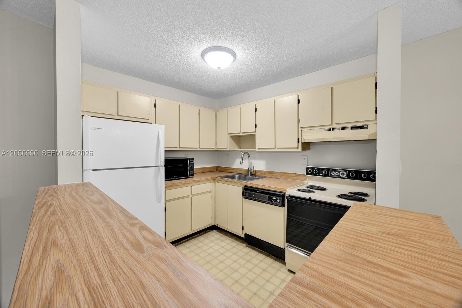 9711 Hammocks Blvd # K Unit: 108-K