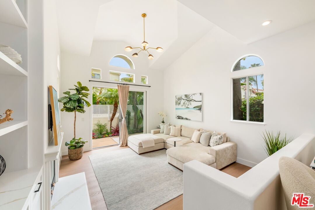 6453 Zuma View Pl Unit: 123