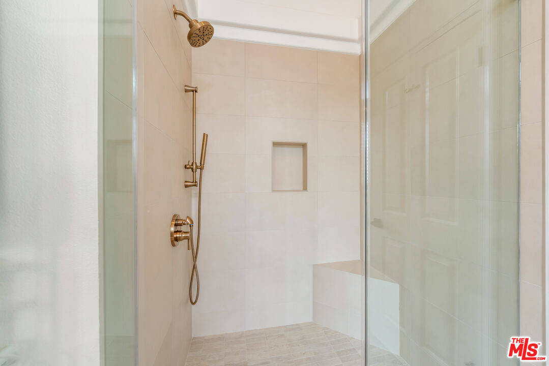 6453 Zuma View Pl Unit: 123