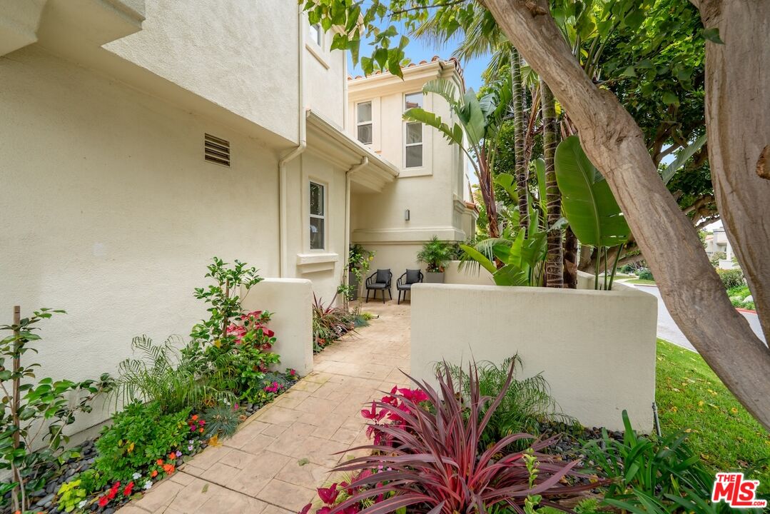6453 Zuma View Pl Unit: 123