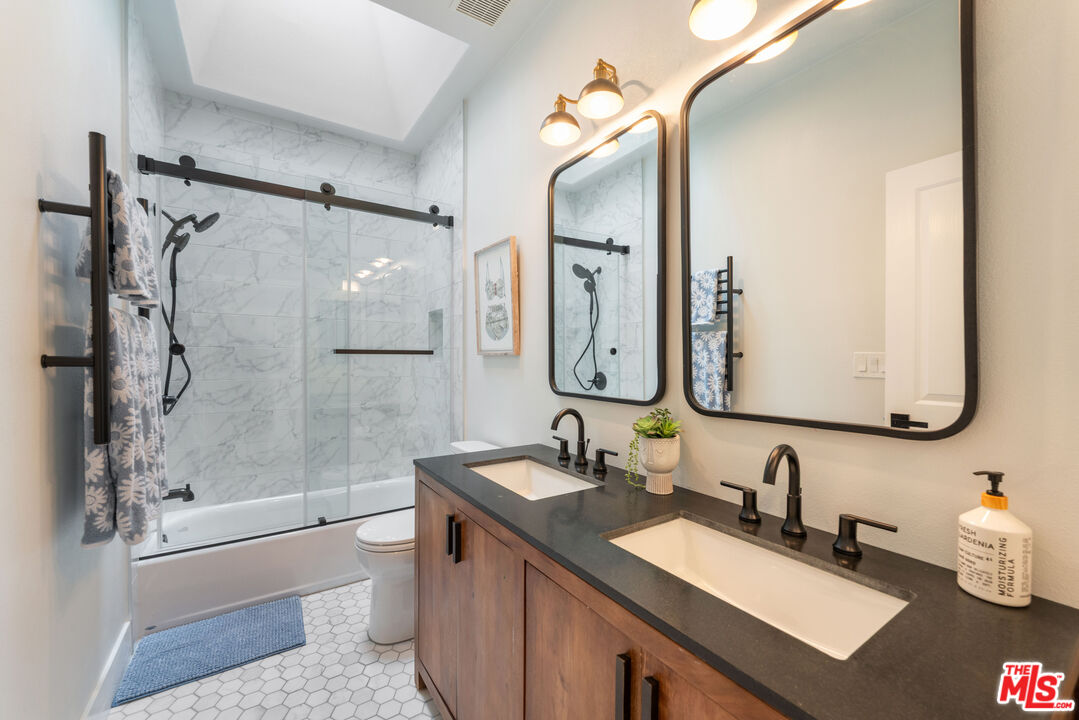 6453 Zuma View Pl Unit: 123