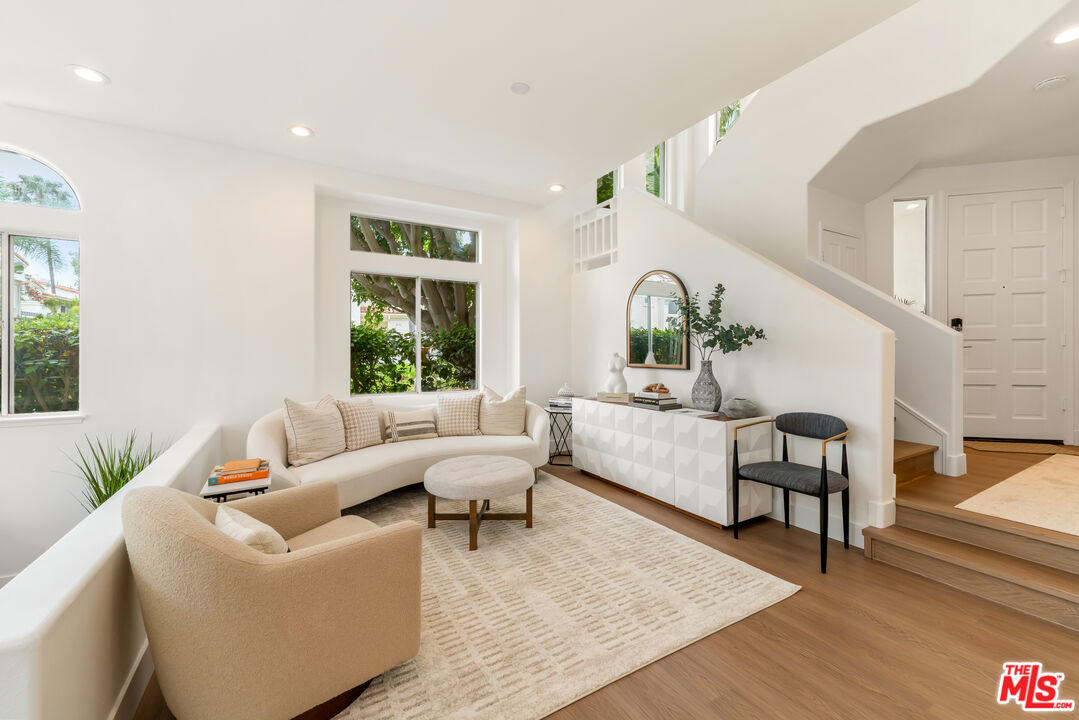 6453 Zuma View Pl Unit: 123