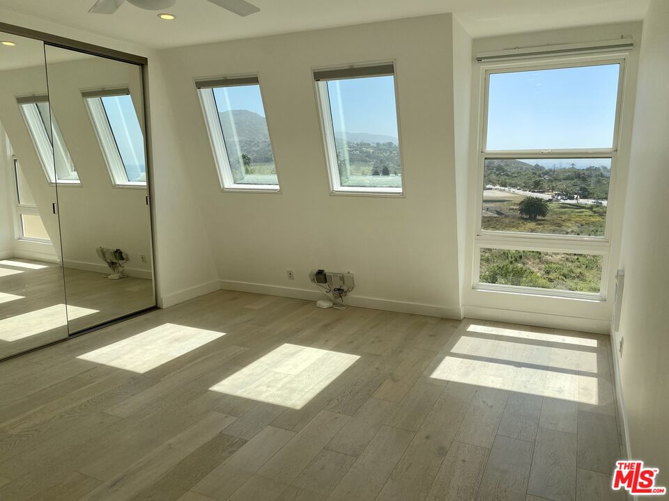 23901 Civic Center Way Unit: 114