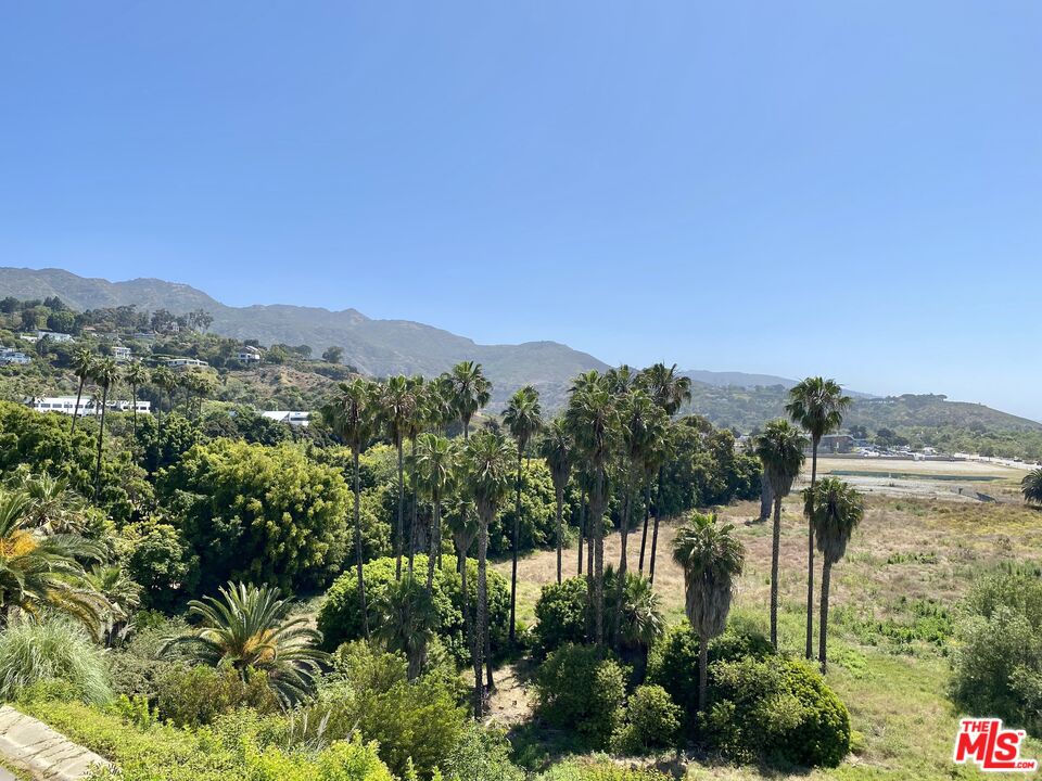 23901 Civic Center Way Unit: 114