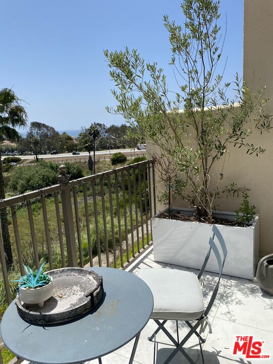 23901 Civic Center Way Unit: 114