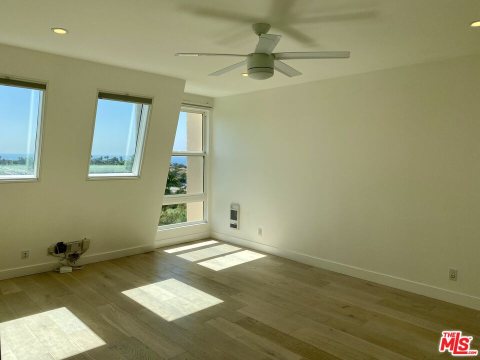 23901 Civic Center Way Unit: 114
