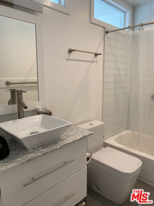 23901 Civic Center Way Unit: 114