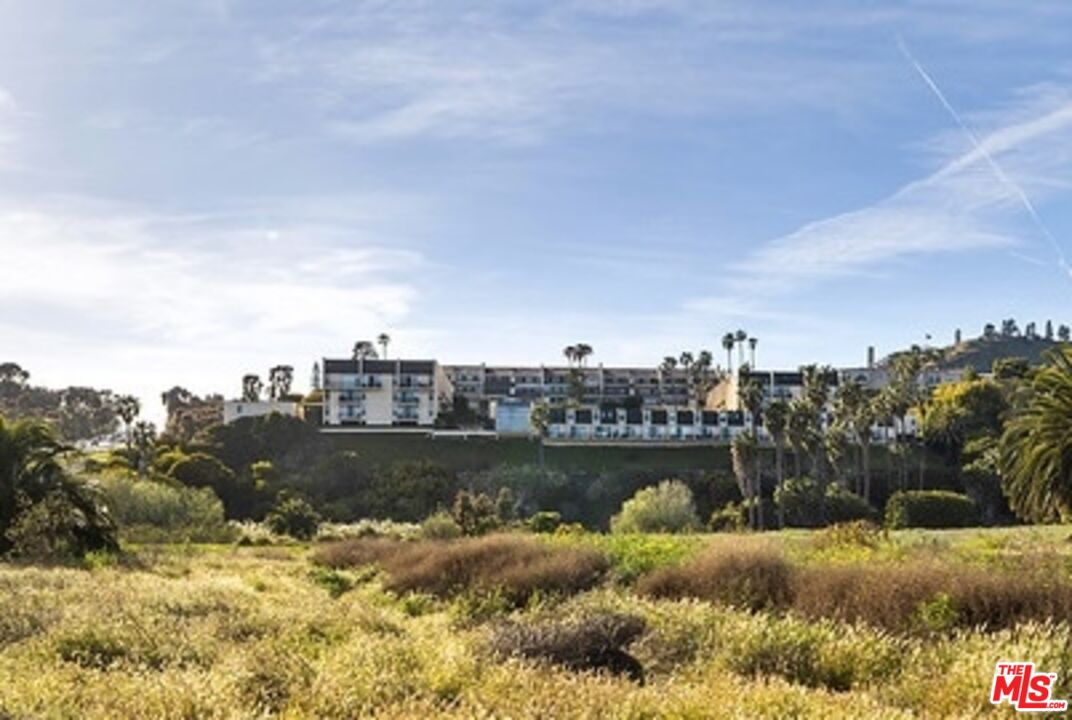 23901 Civic Center Way Unit: 372