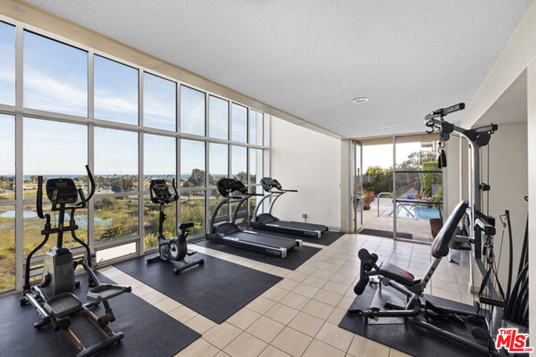 23901 Civic Center Way Unit: 372