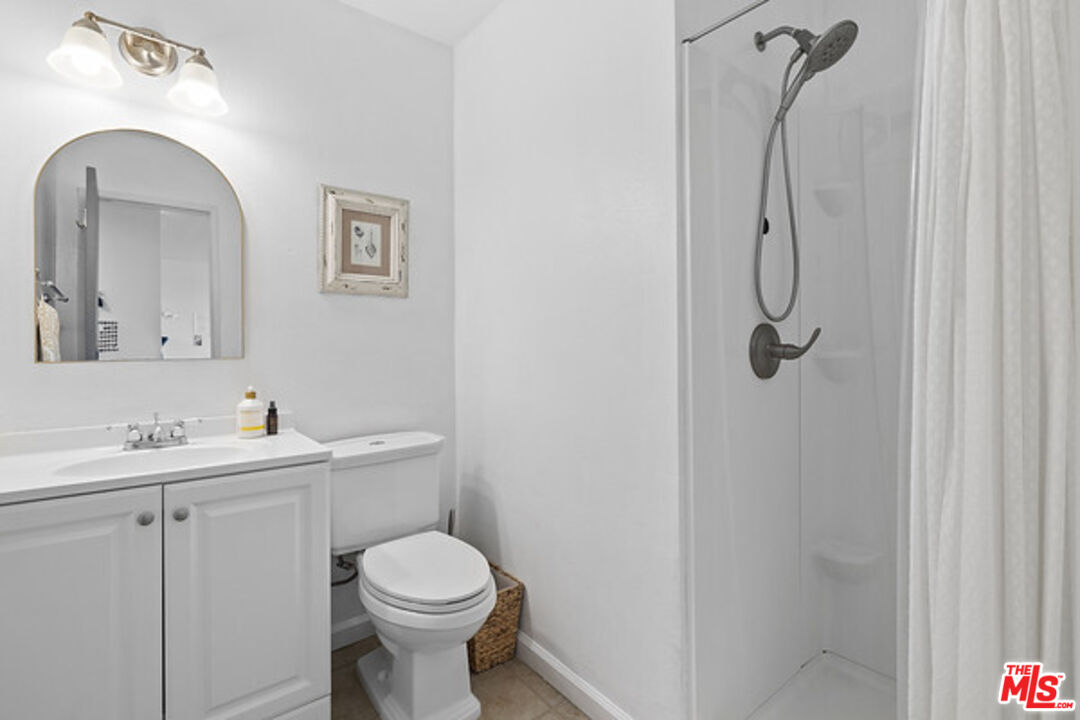 23901 Civic Center Way Unit: 372