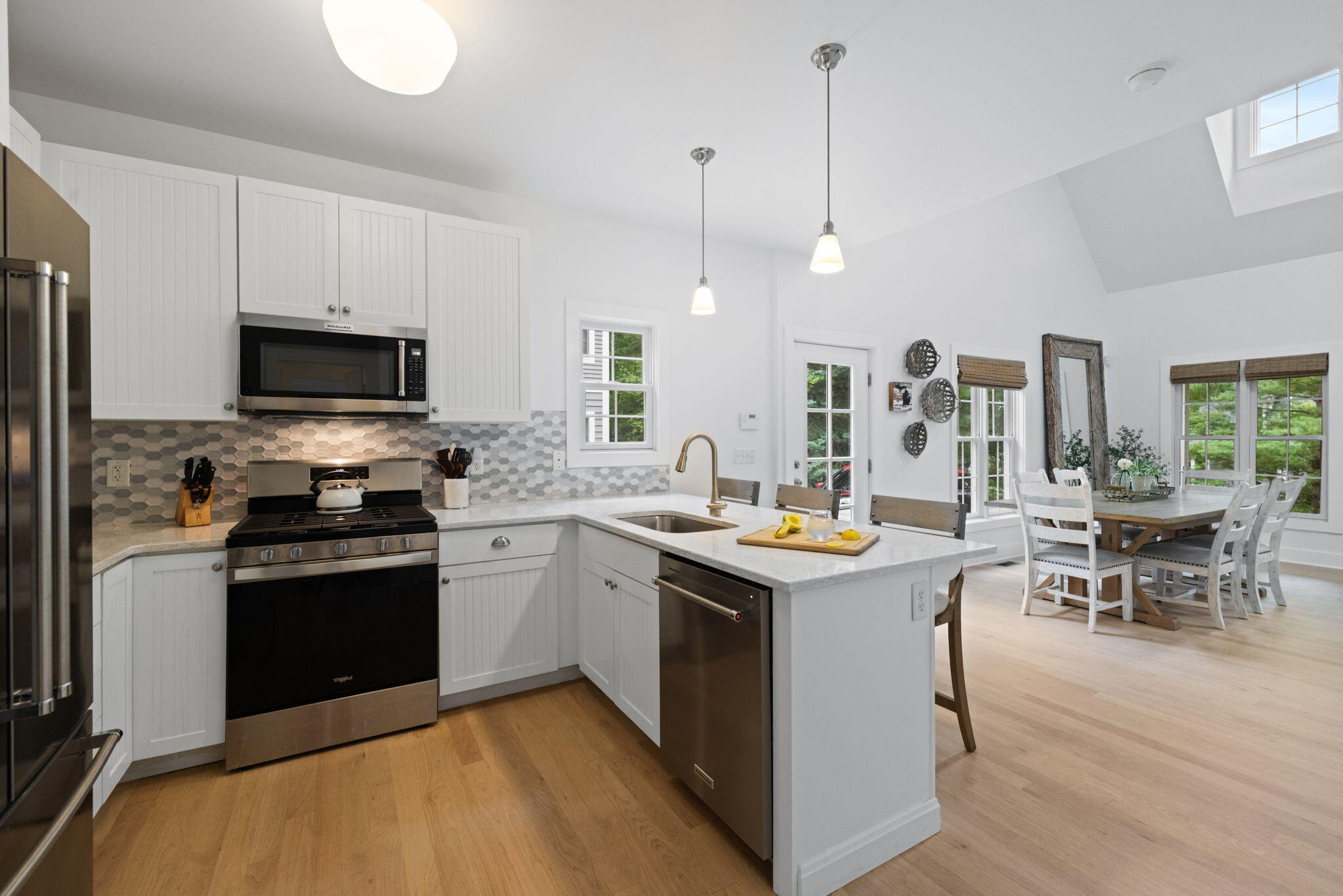 9912 Cottage Lane