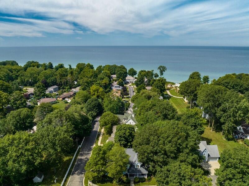 1395 Summerwood Drive