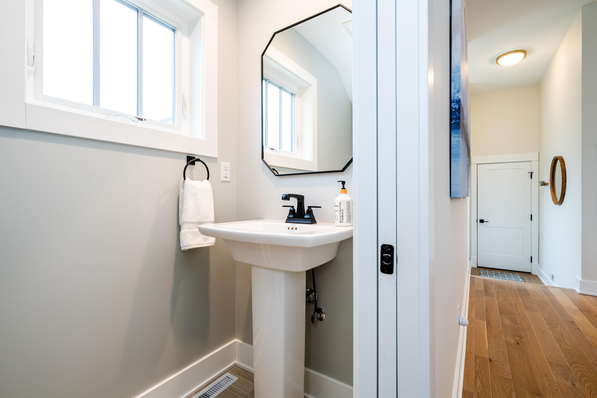 251 Cavelier Avenue, St. Joseph