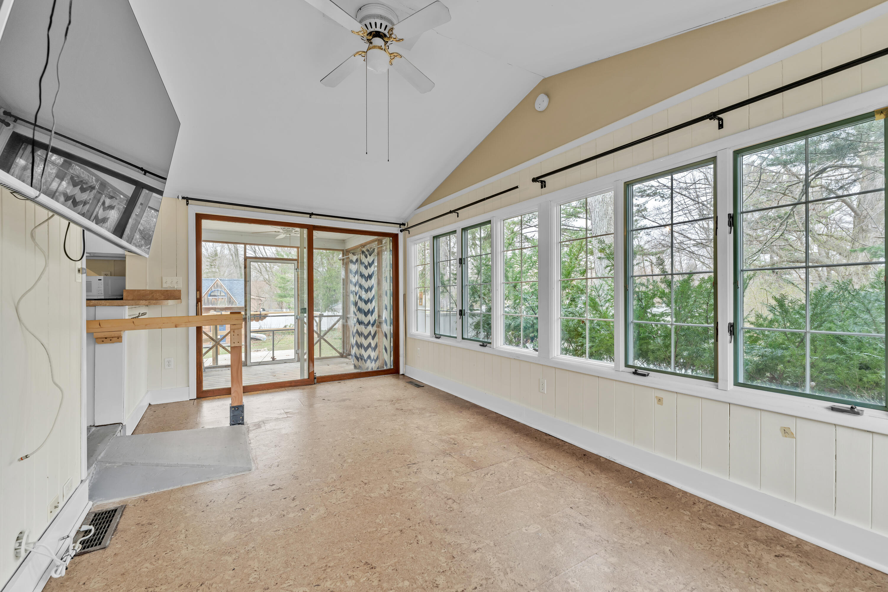 1010 Allegan Street