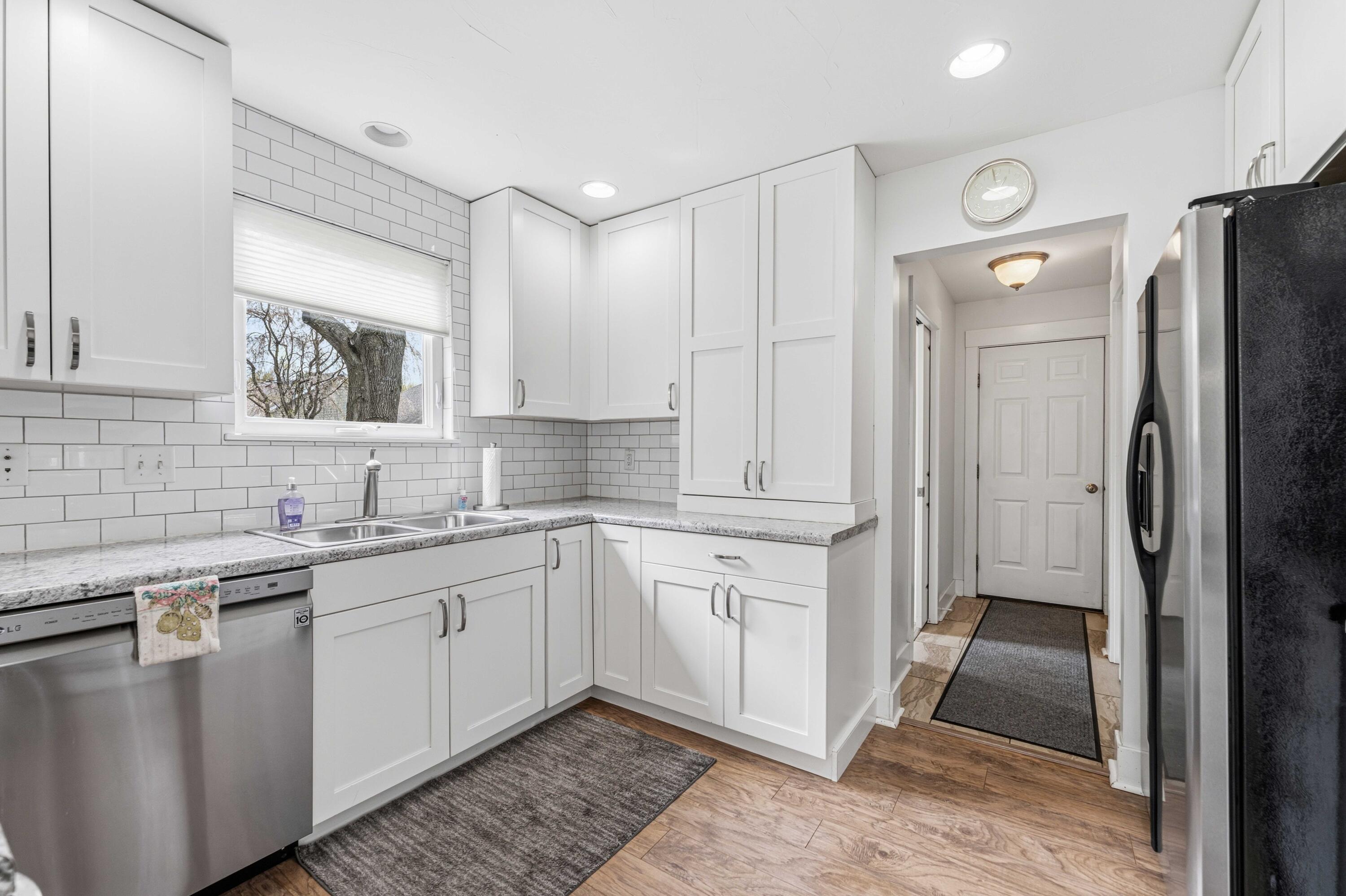 10101 Compton Drive 10