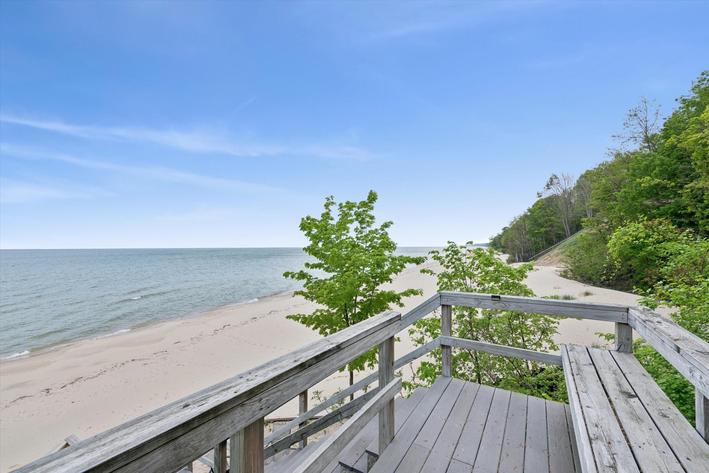 6056 Dune Path