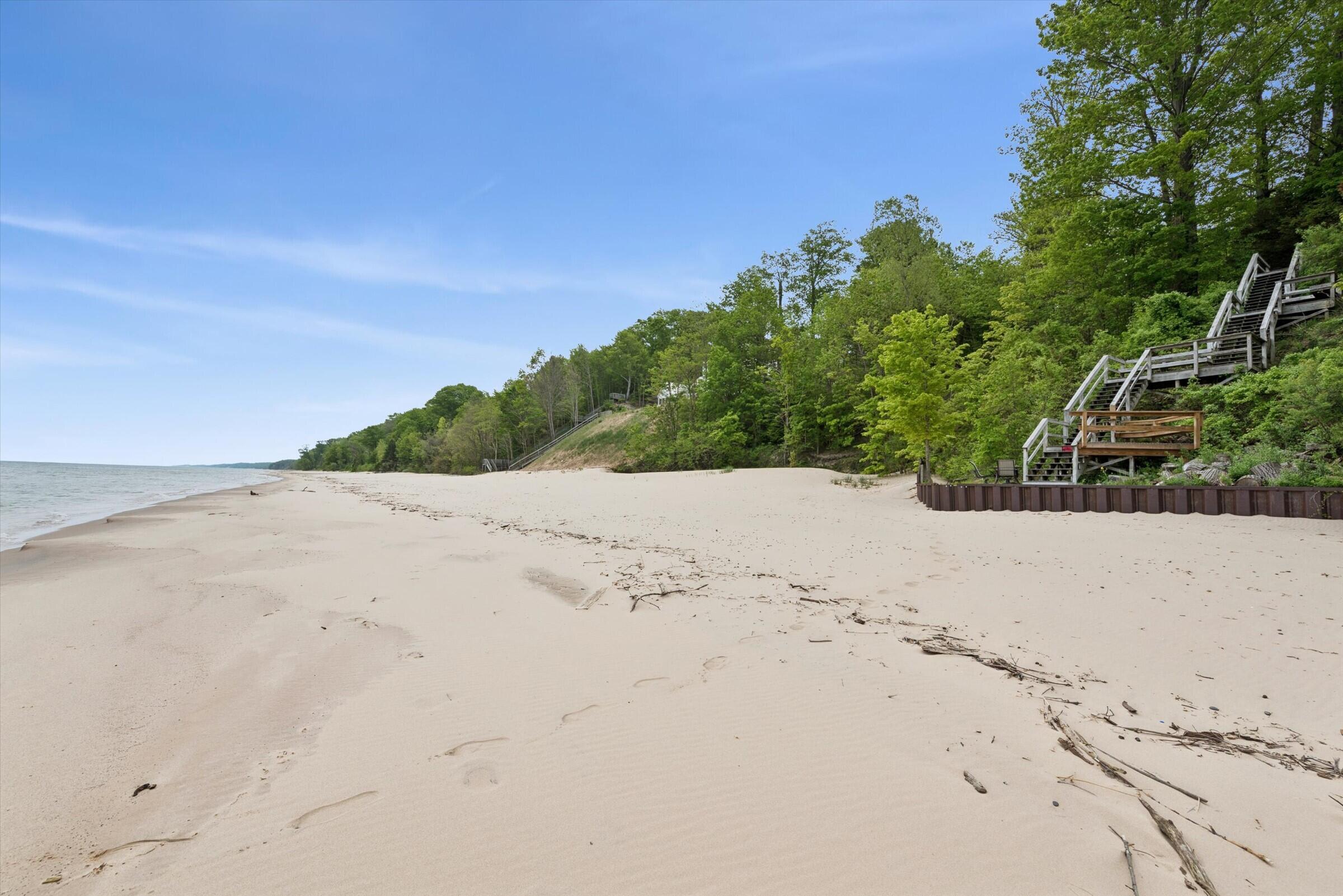 6056 Dune Path