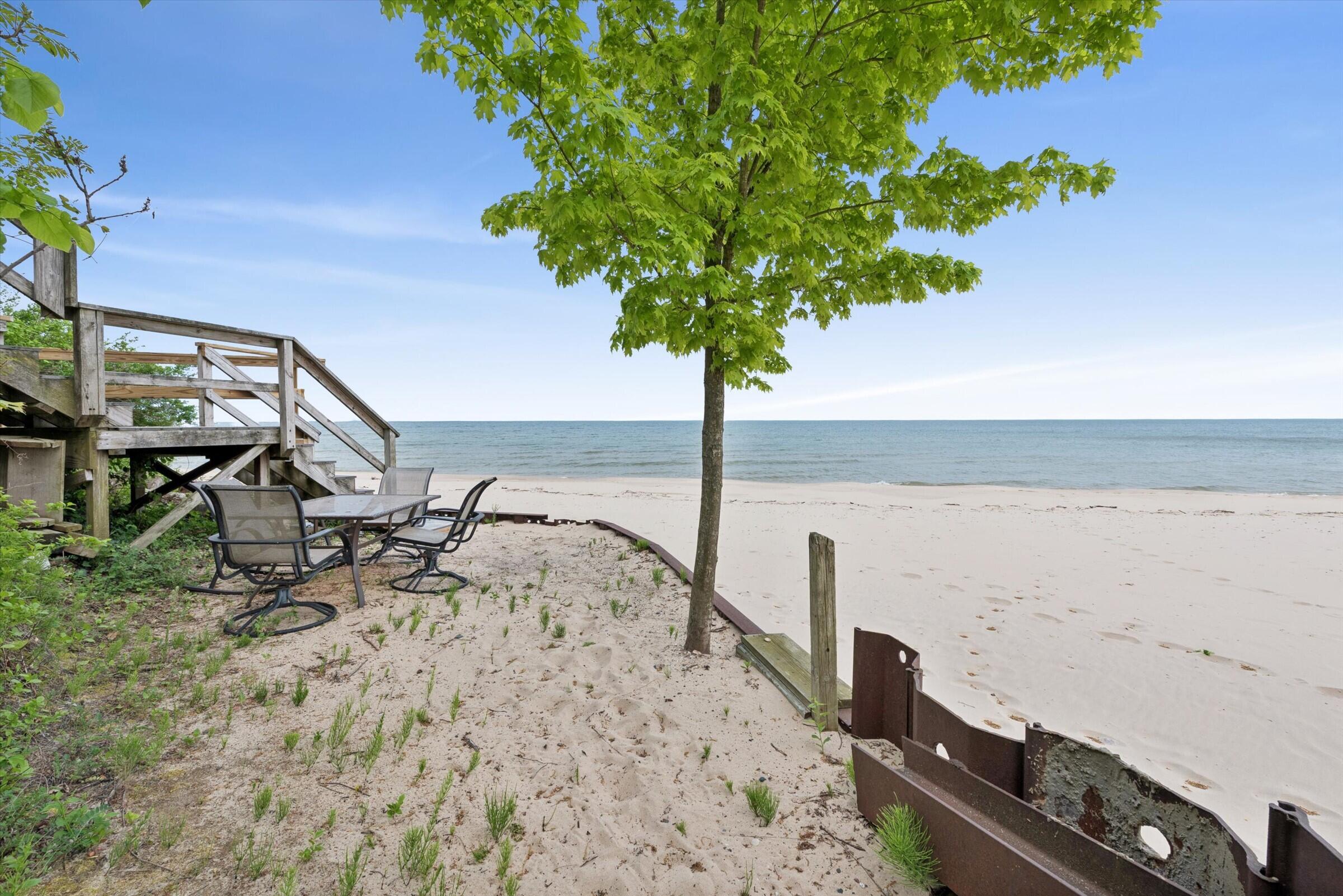 6056 Dune Path