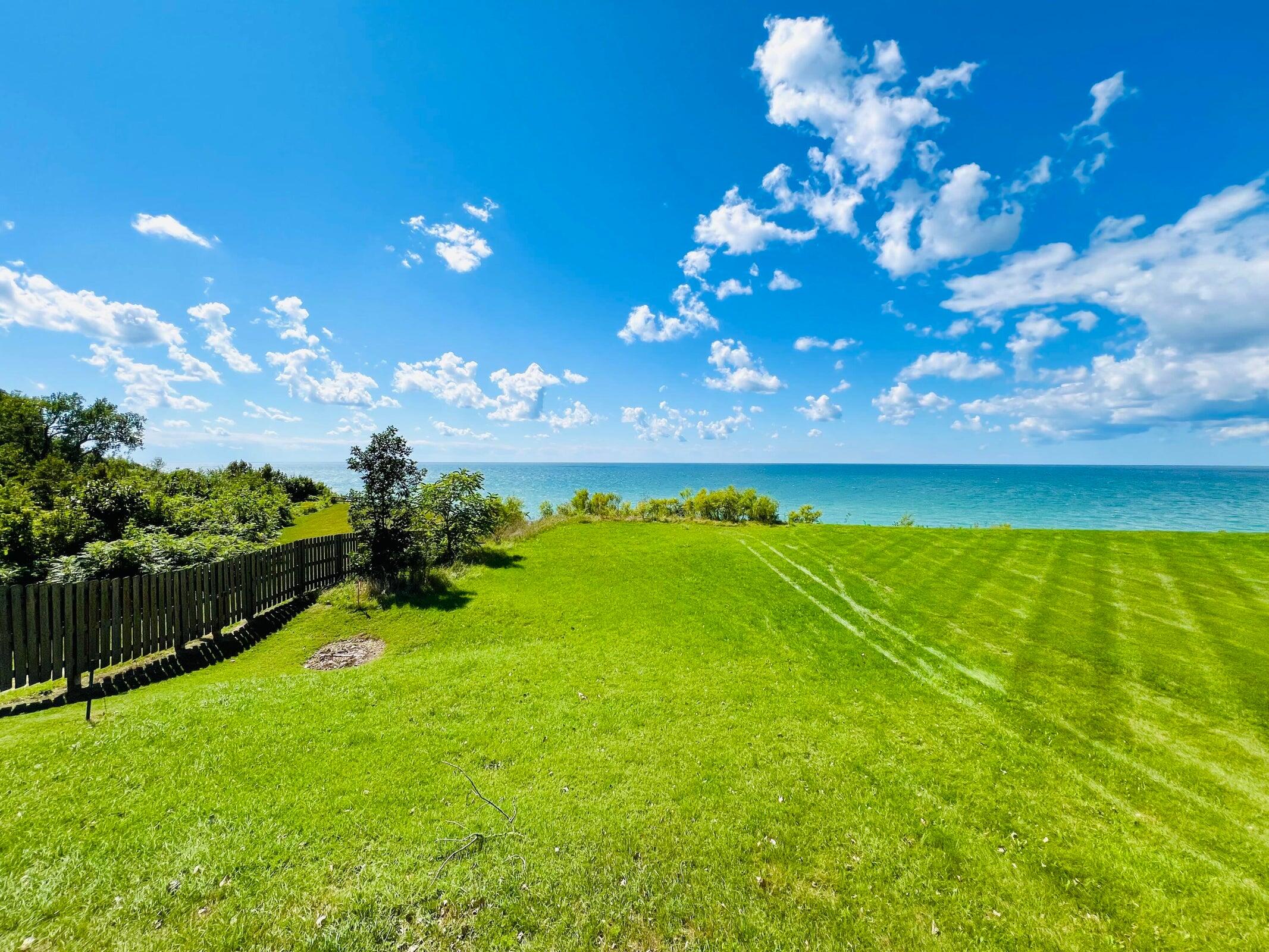 4830 Lakeside Lane 