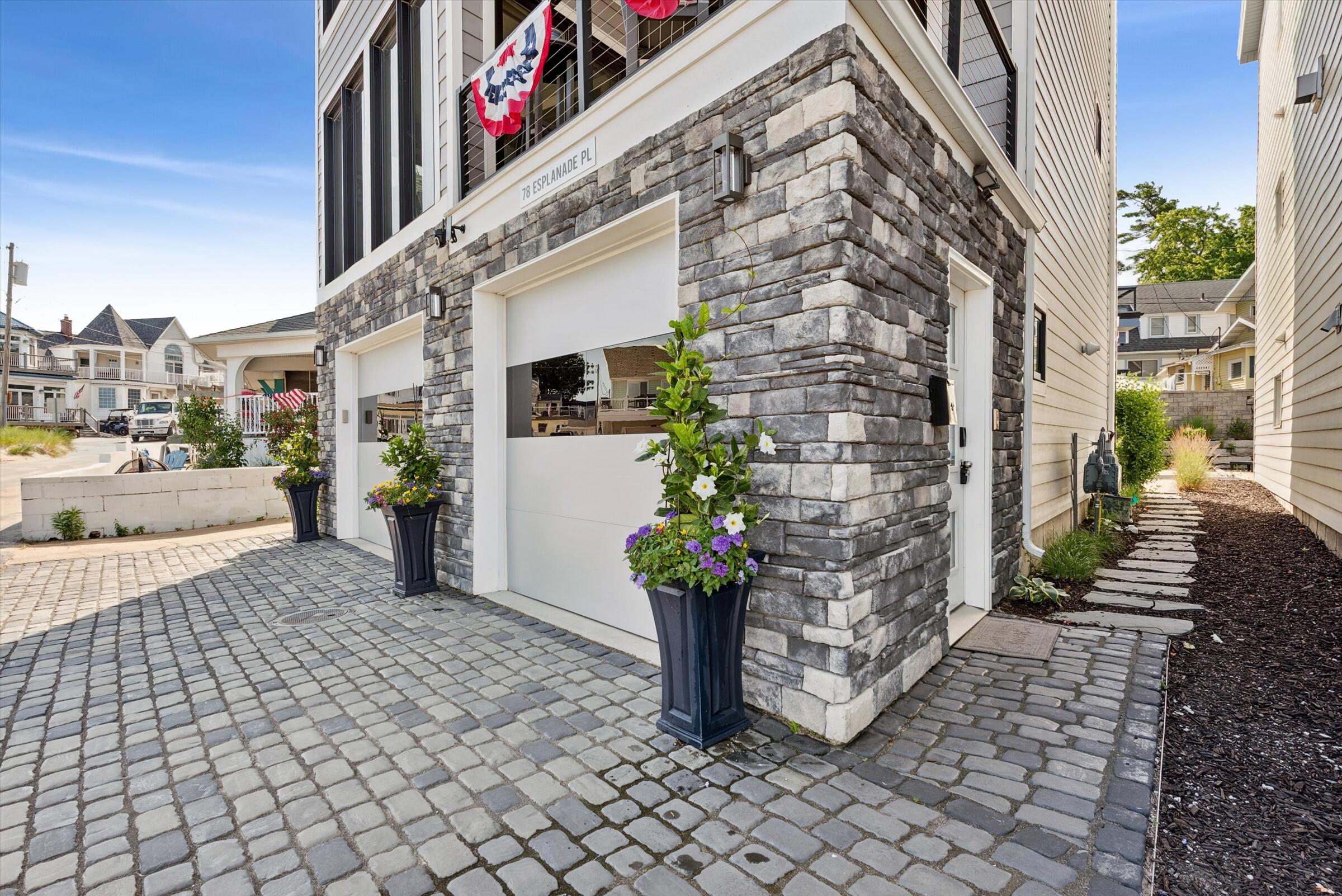 78 Esplanade Place