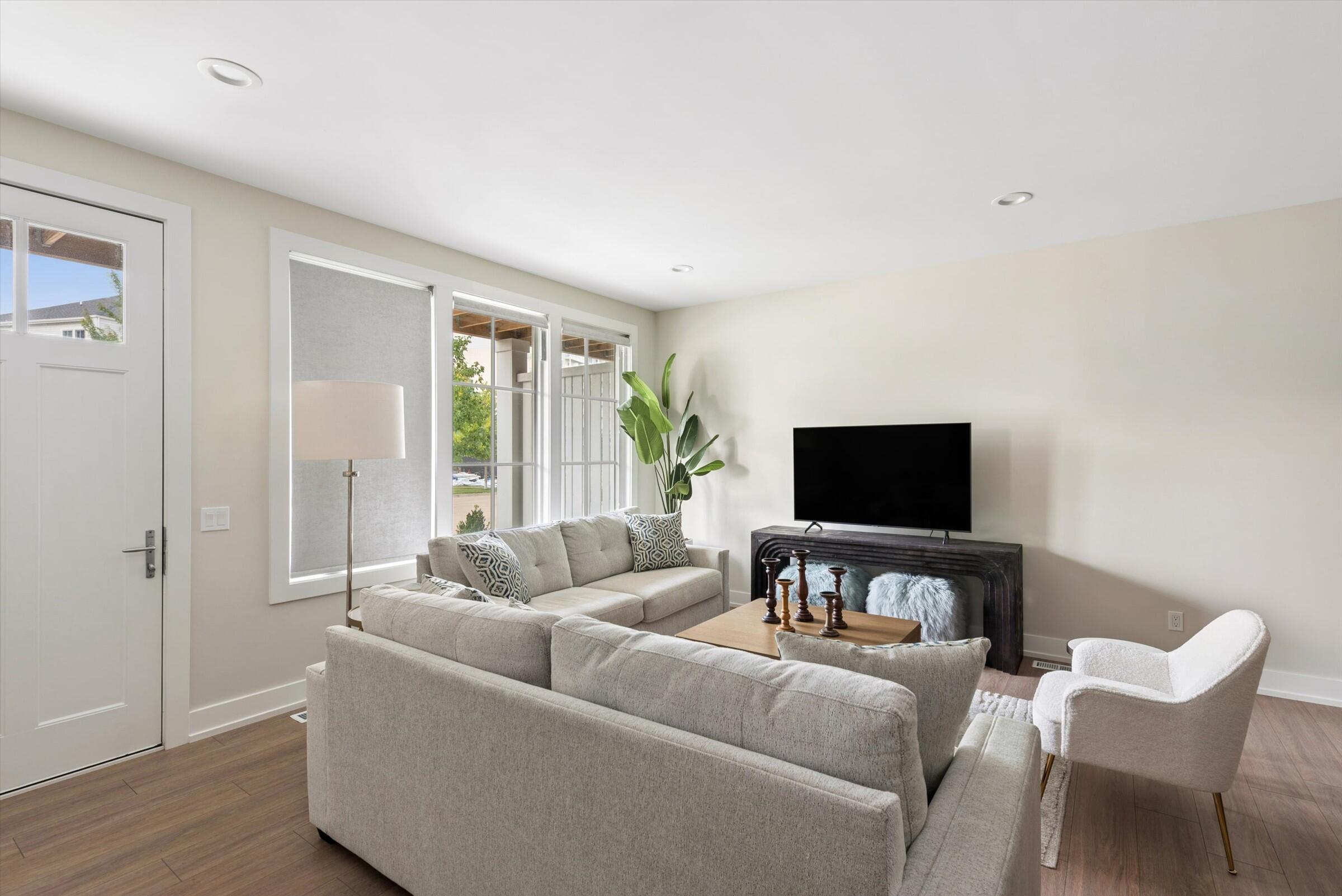 929 Harbor Drive E, St. Joseph