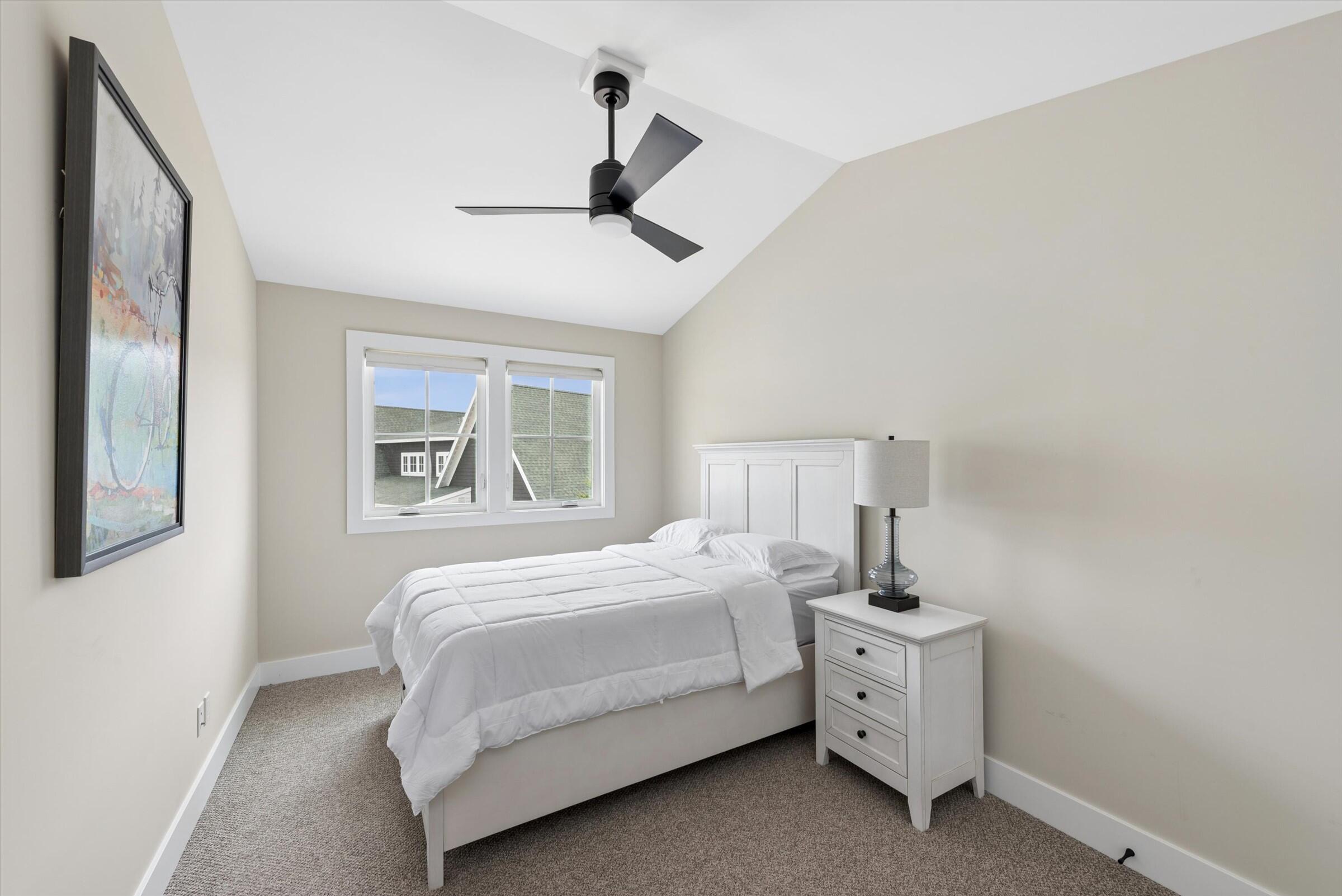 929 Harbor Drive E, St. Joseph