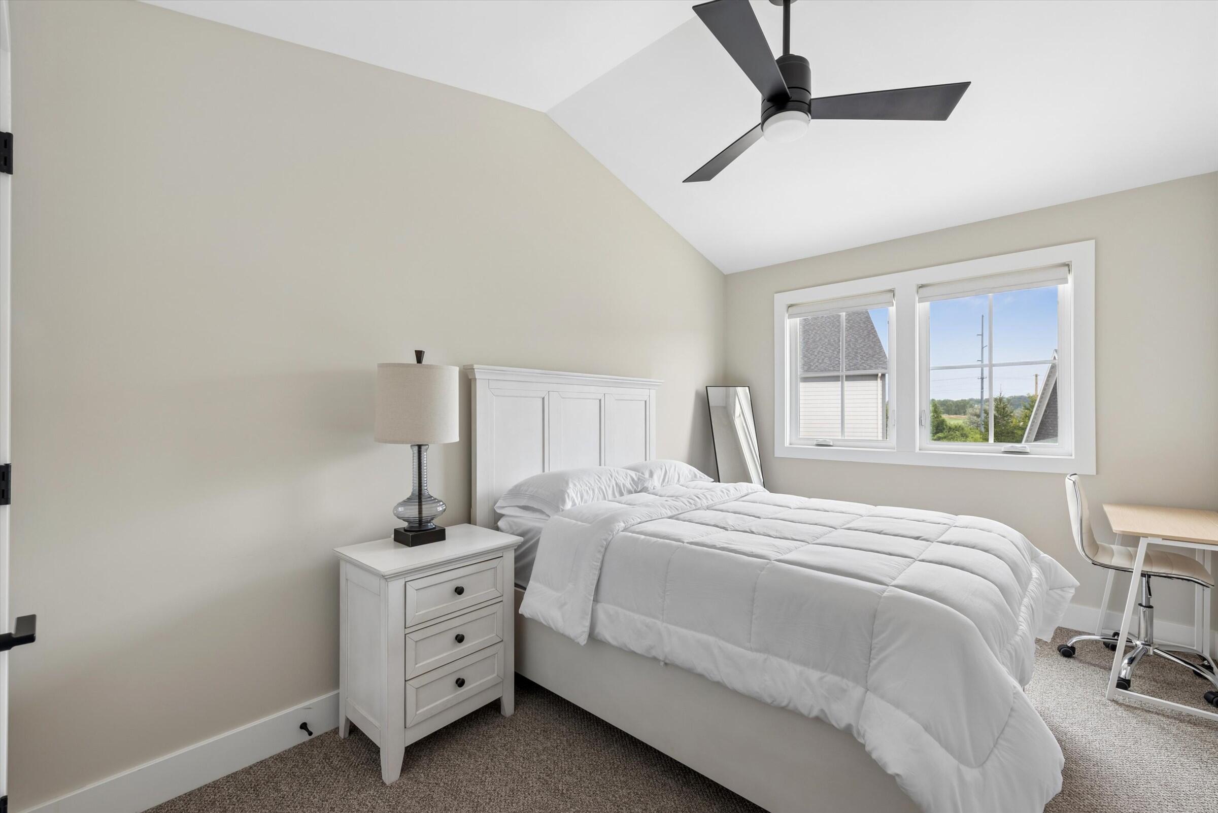 929 Harbor Drive E, St. Joseph