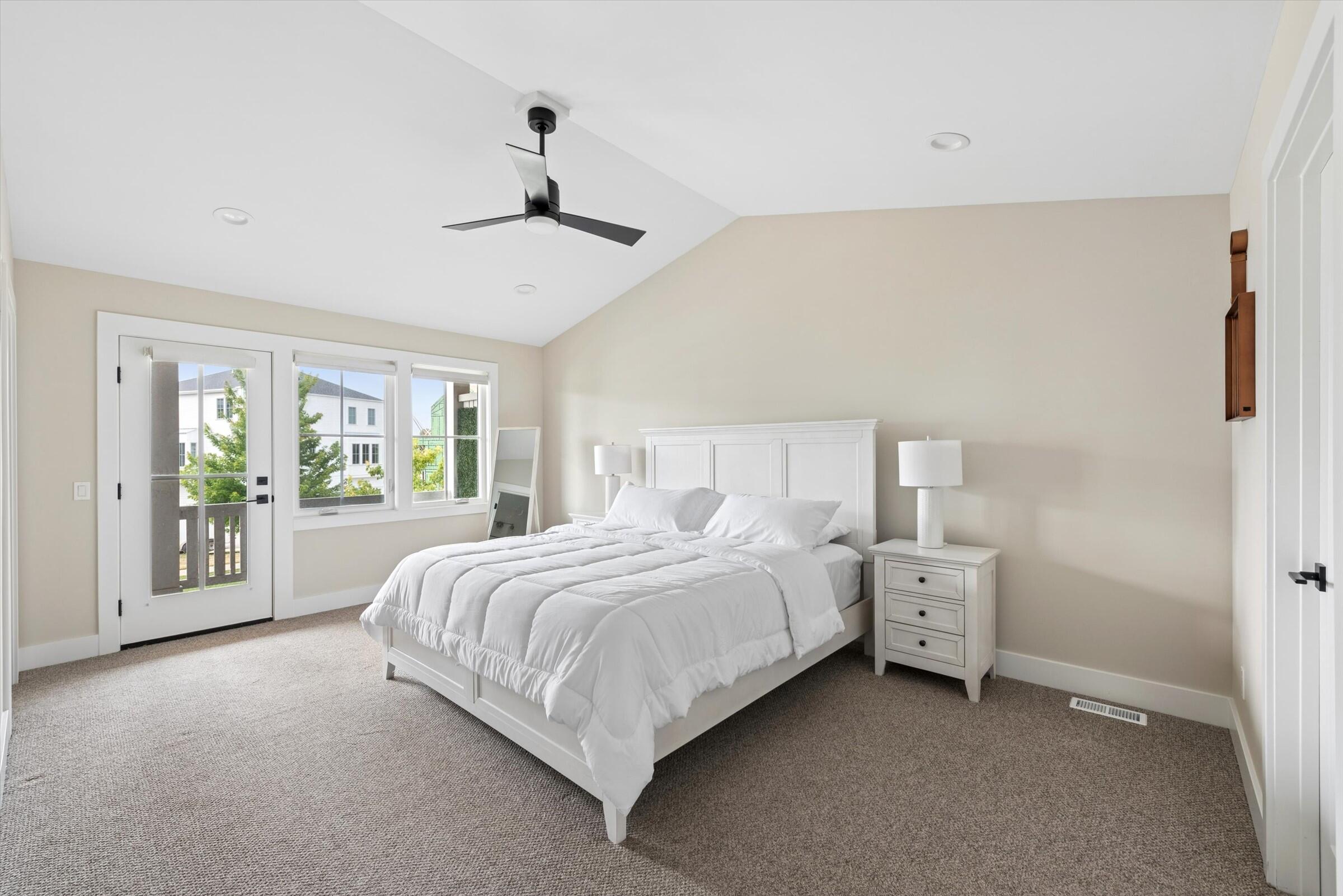 929 Harbor Drive E, St. Joseph