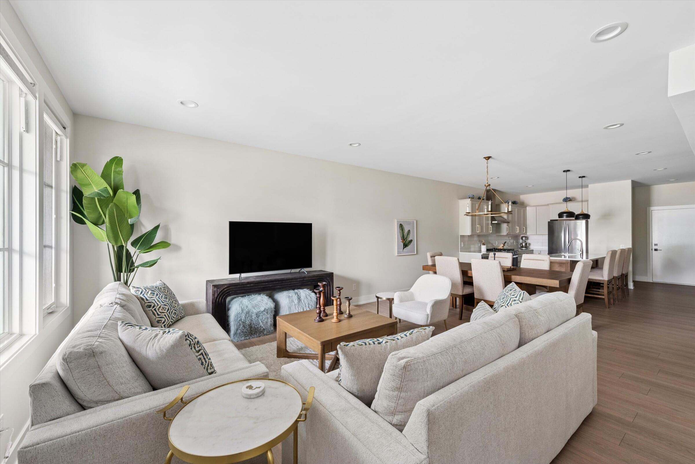 929 Harbor Drive E, St. Joseph