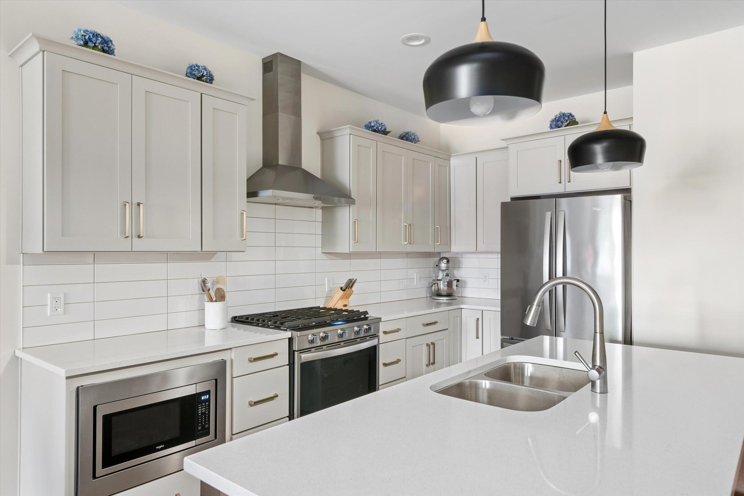 929 Harbor Drive E, St. Joseph