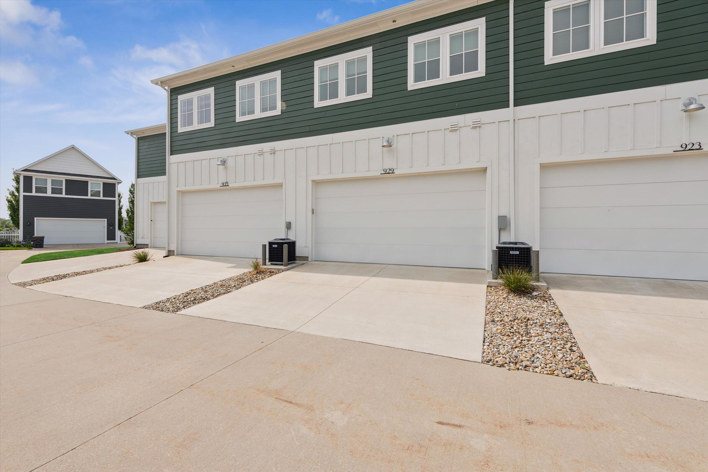 929 Harbor Drive E, St. Joseph