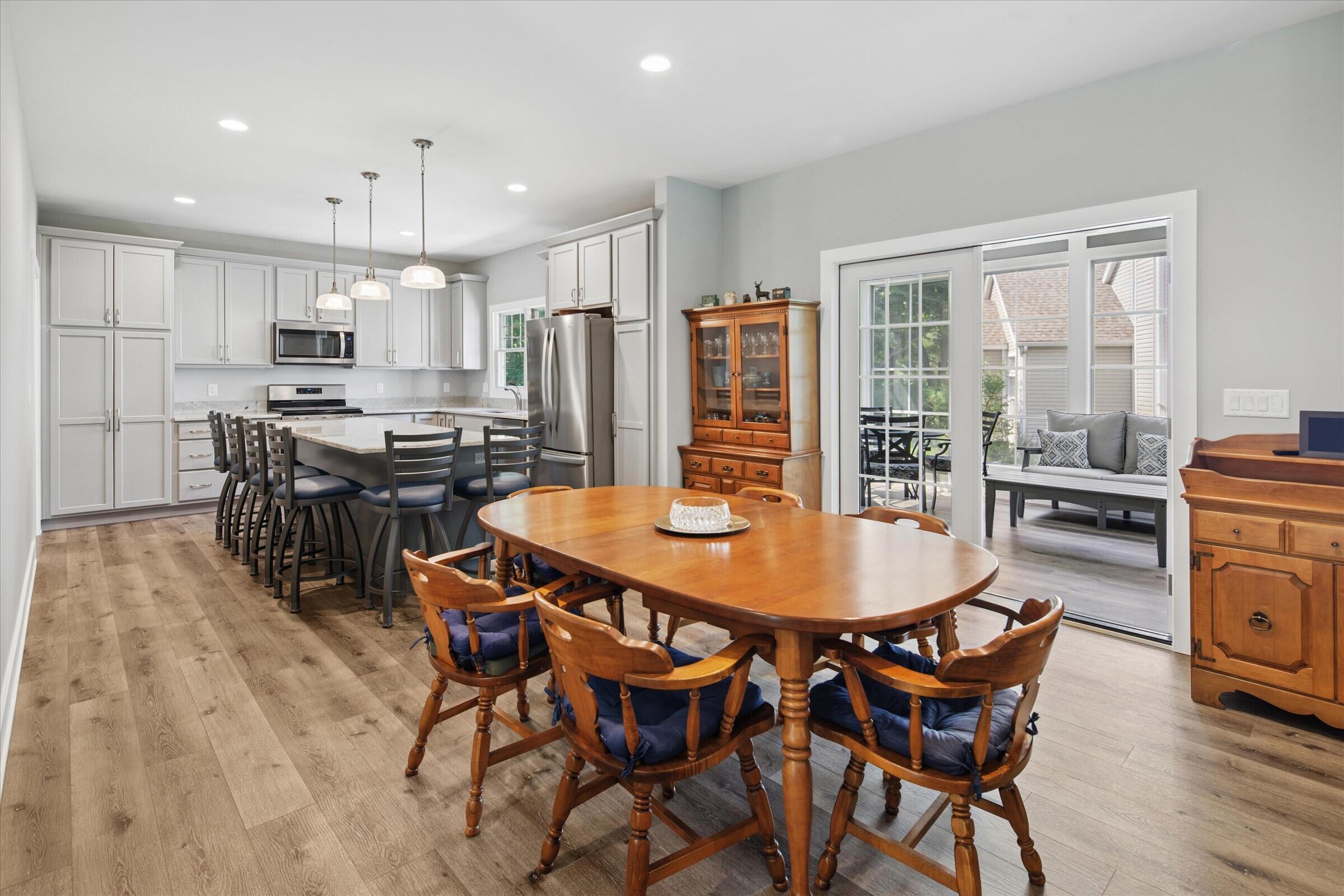 556 N Shore Drive 14