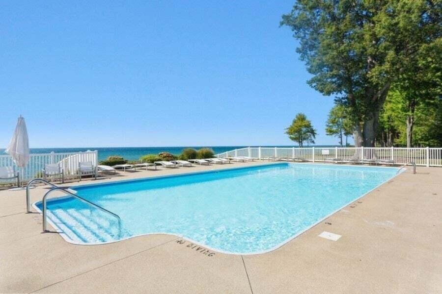 1390 Summerwood Drive